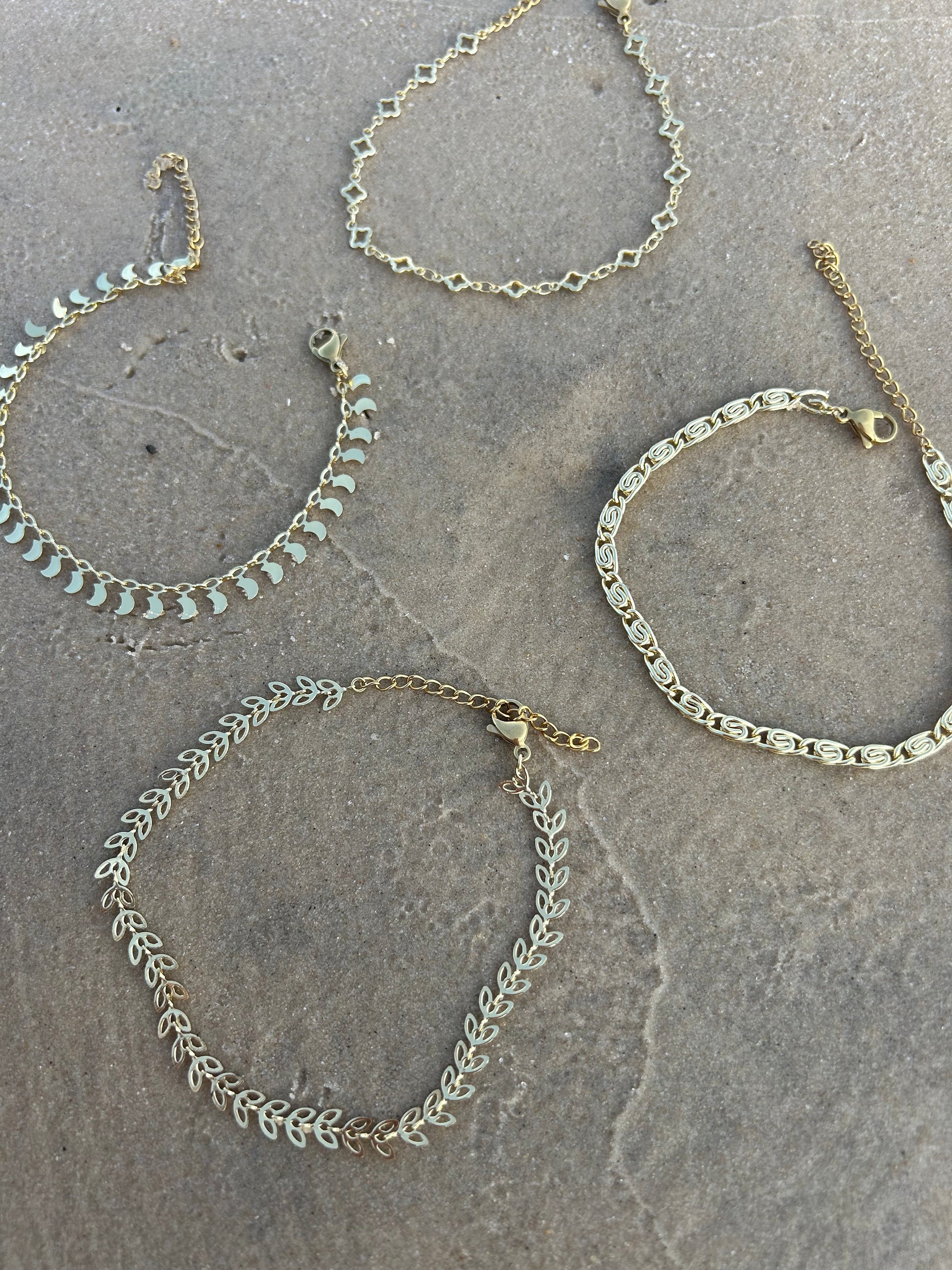 Bracelets de cheville tropicaux