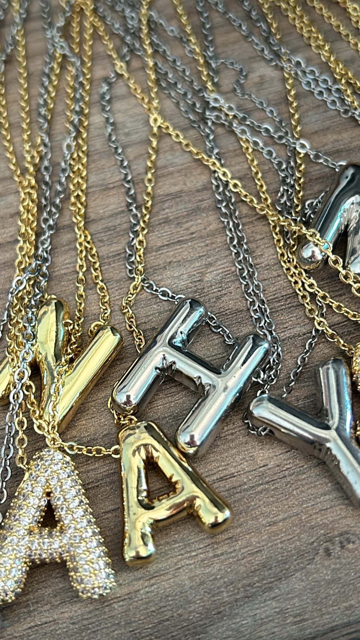 Collier lettre