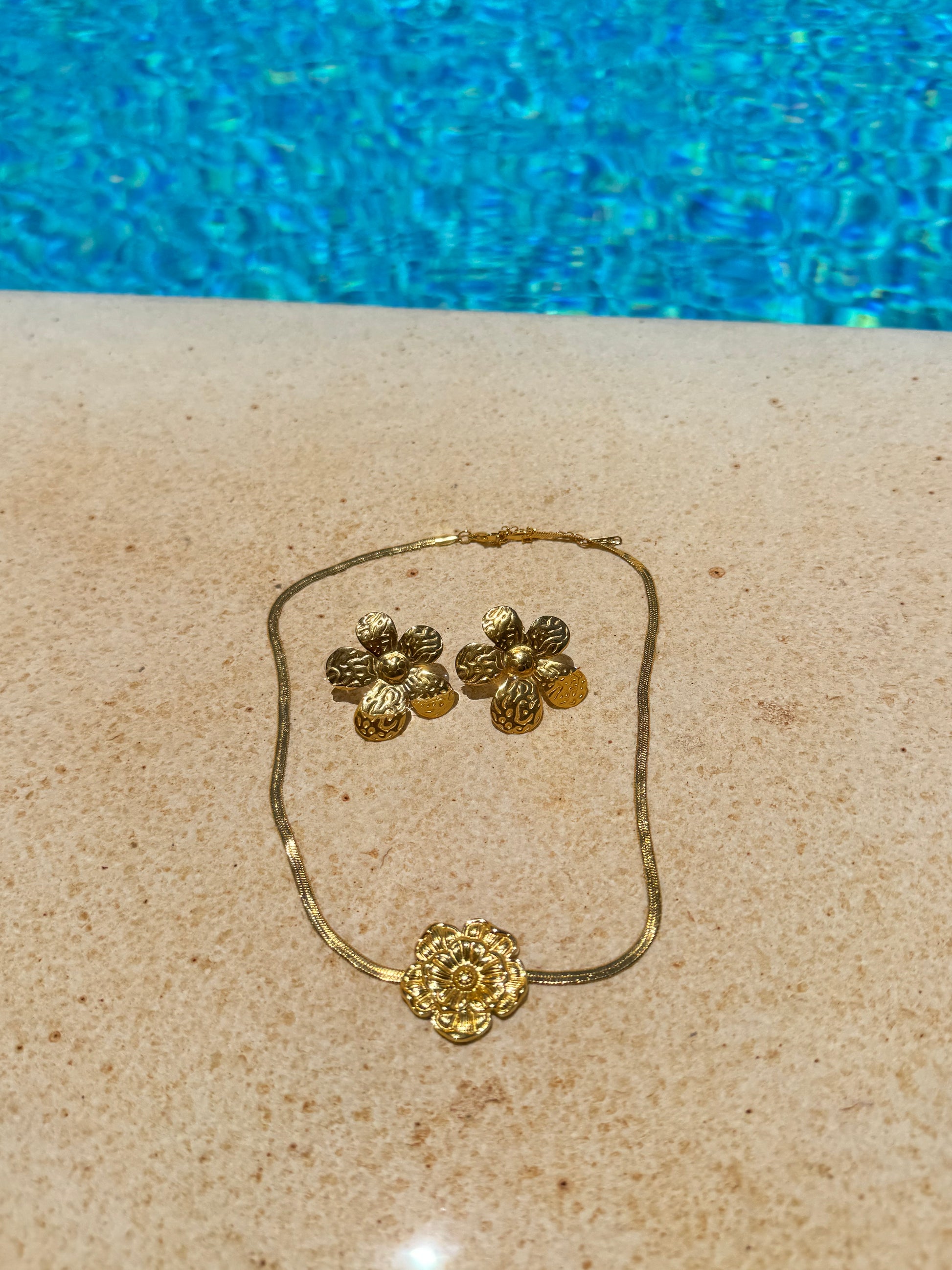 Collier Fleur Sculptée