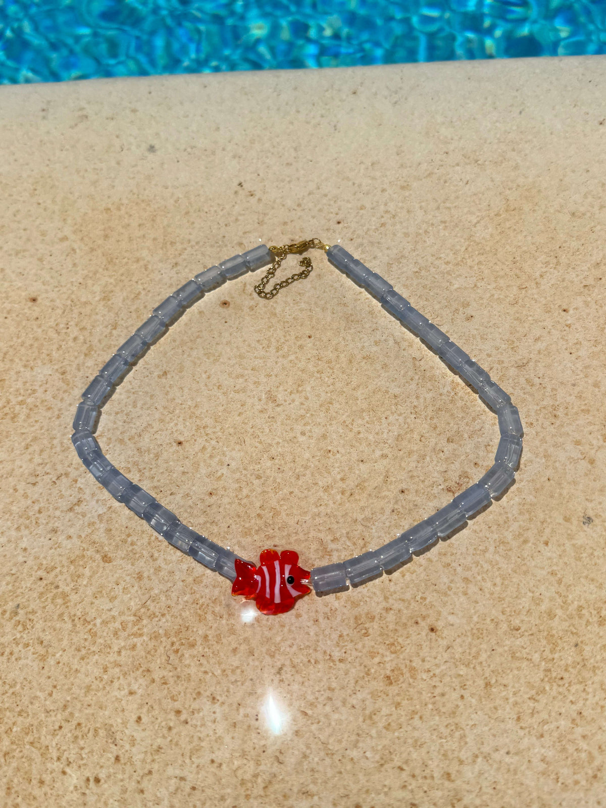 collier Poisson Clown Vitré