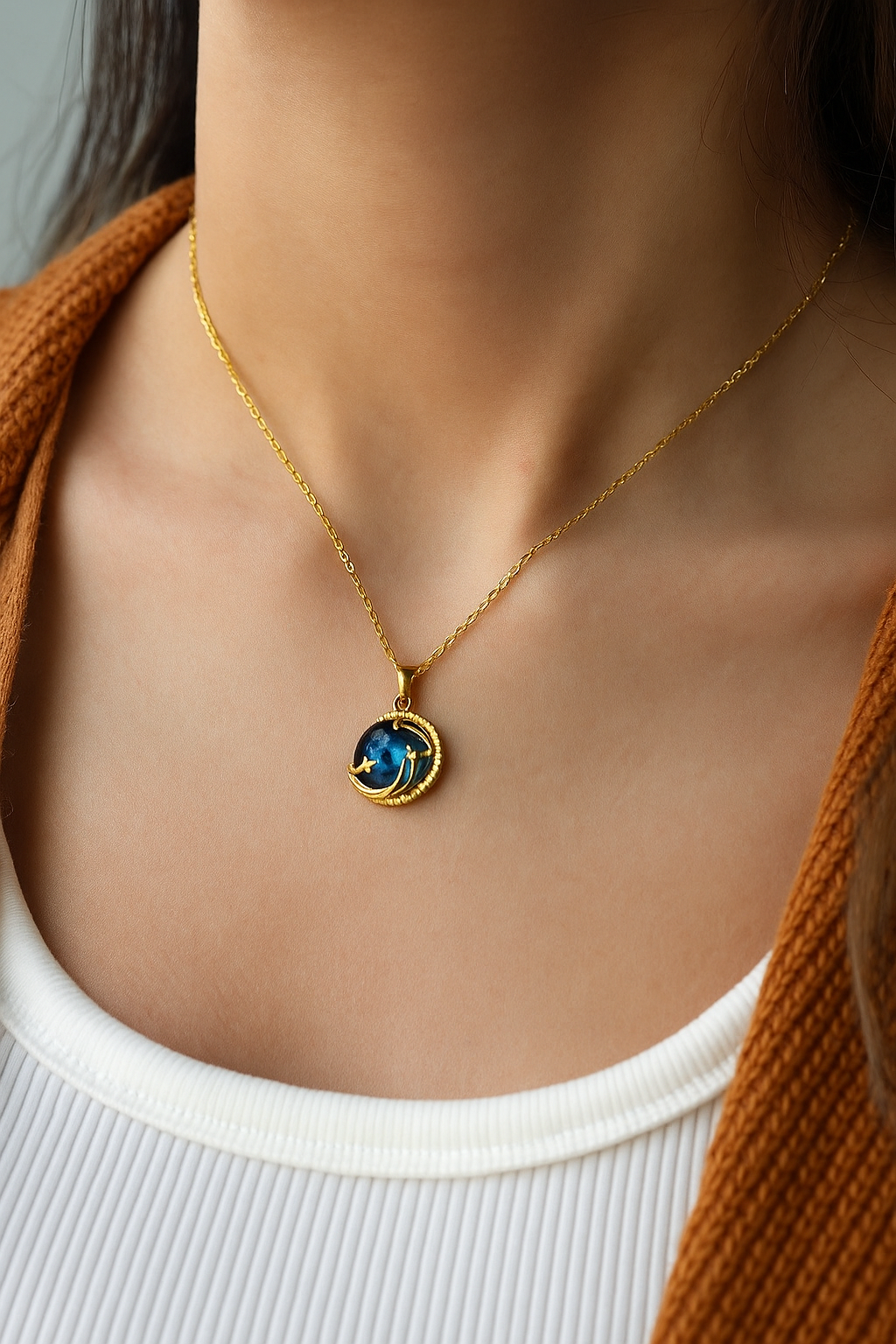 Collier moon