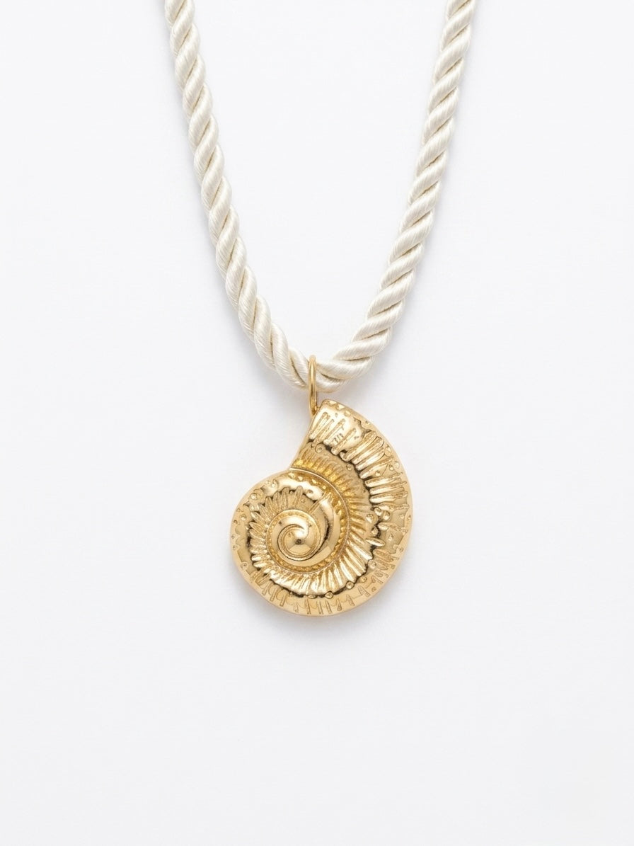 collier SHELL