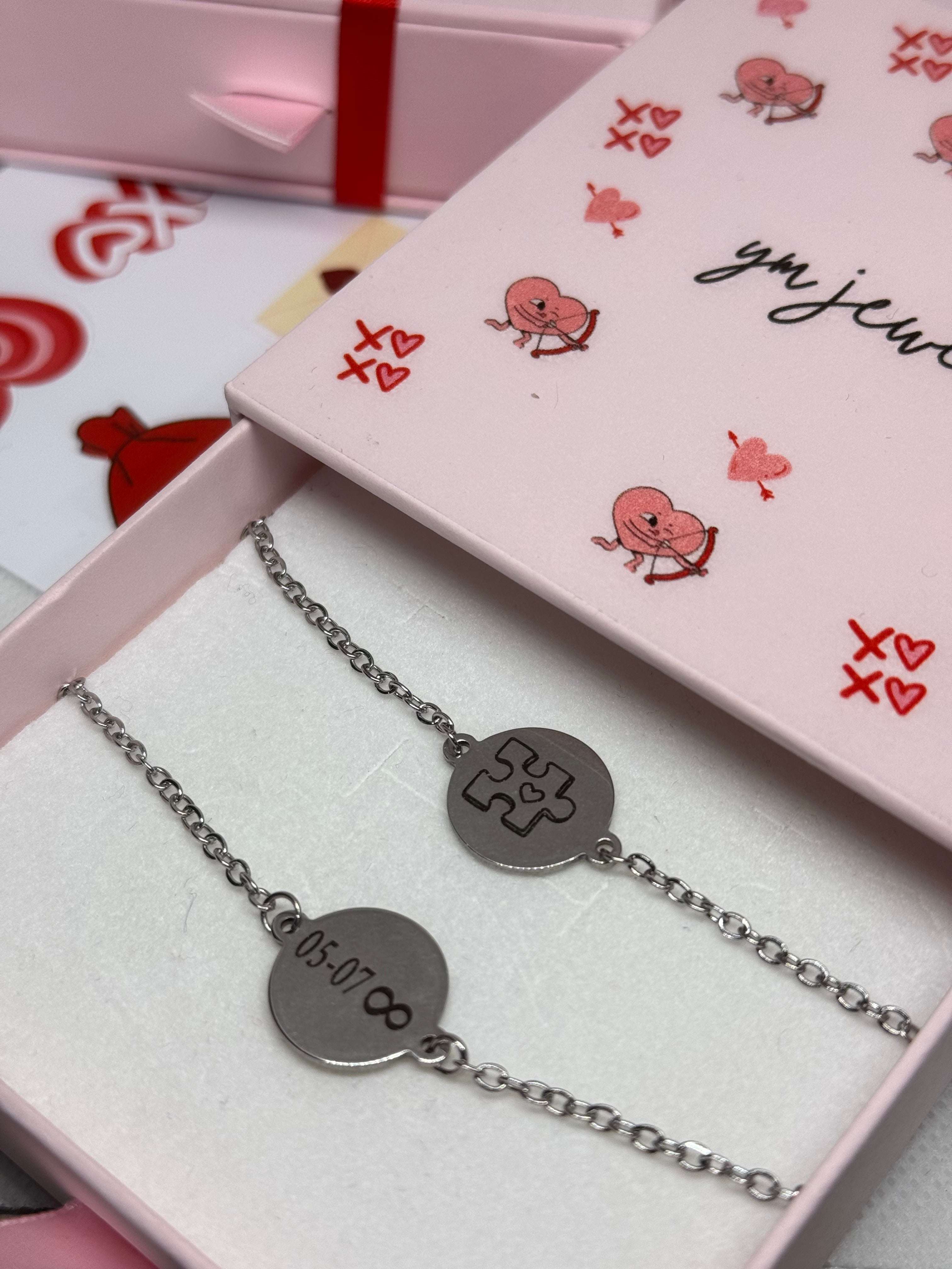 Bracelets Puzzle & Date