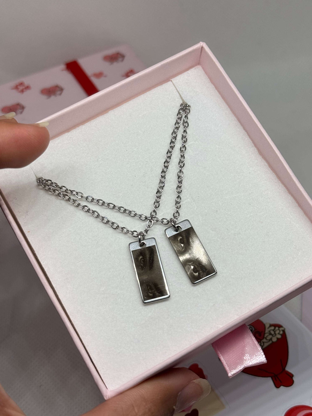 Collier Regard Gravé