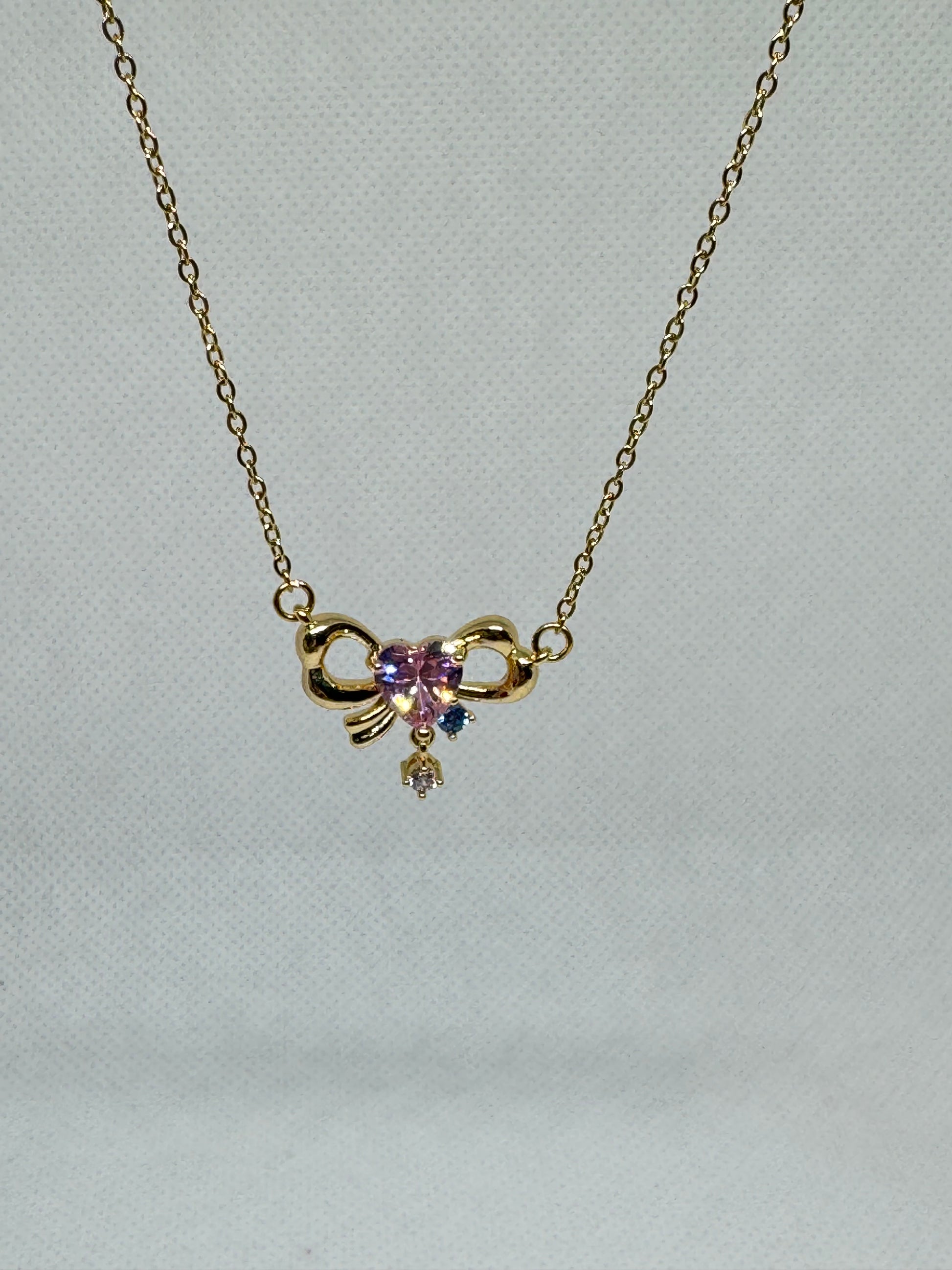 Collier Nœud Cœur Brillant