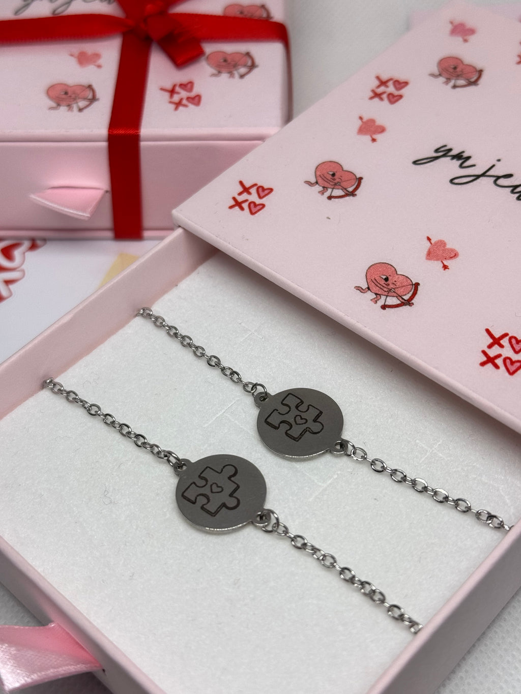 Bracelets Puzzle & Date