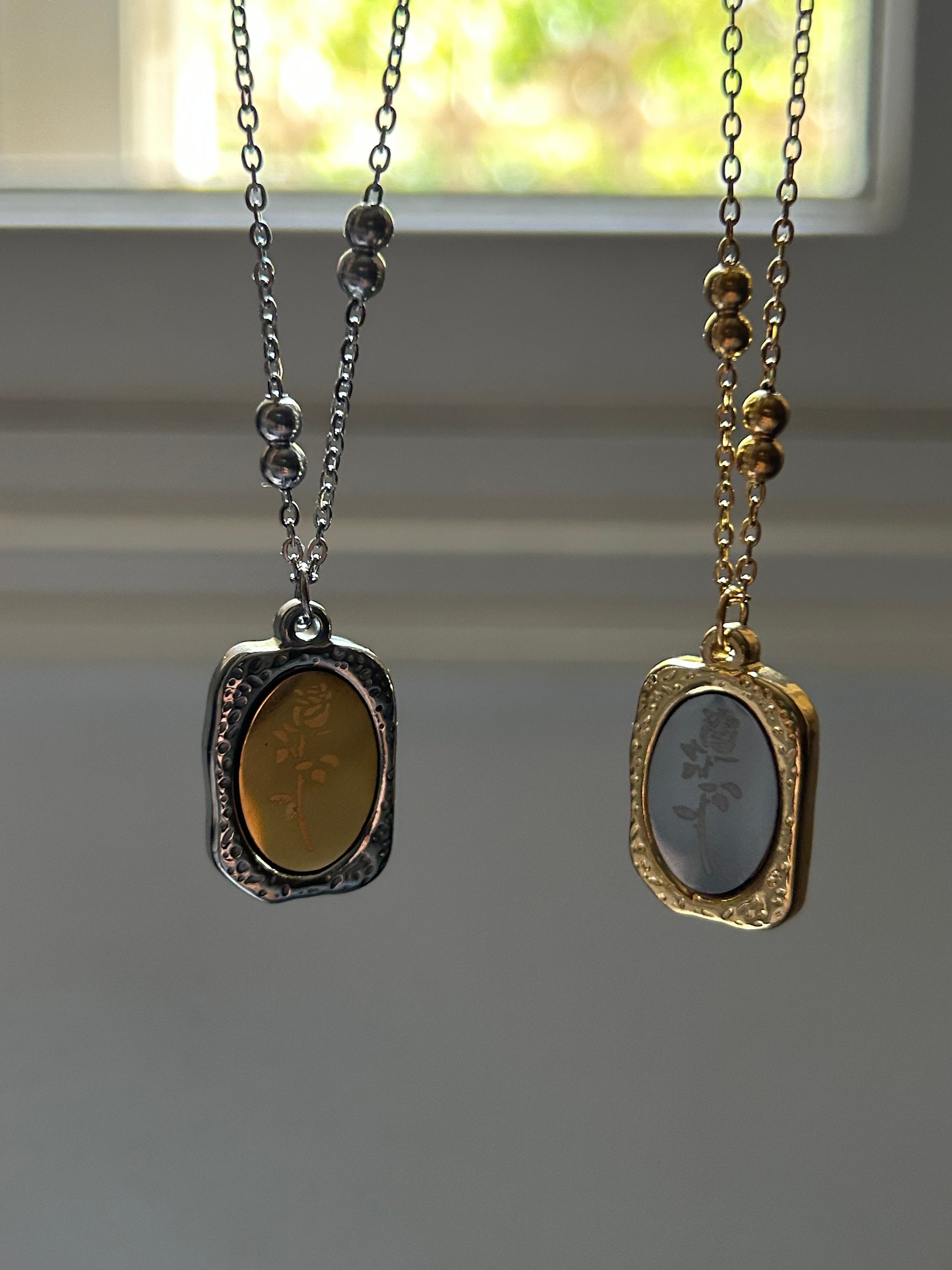 Collier Fleur Gravée