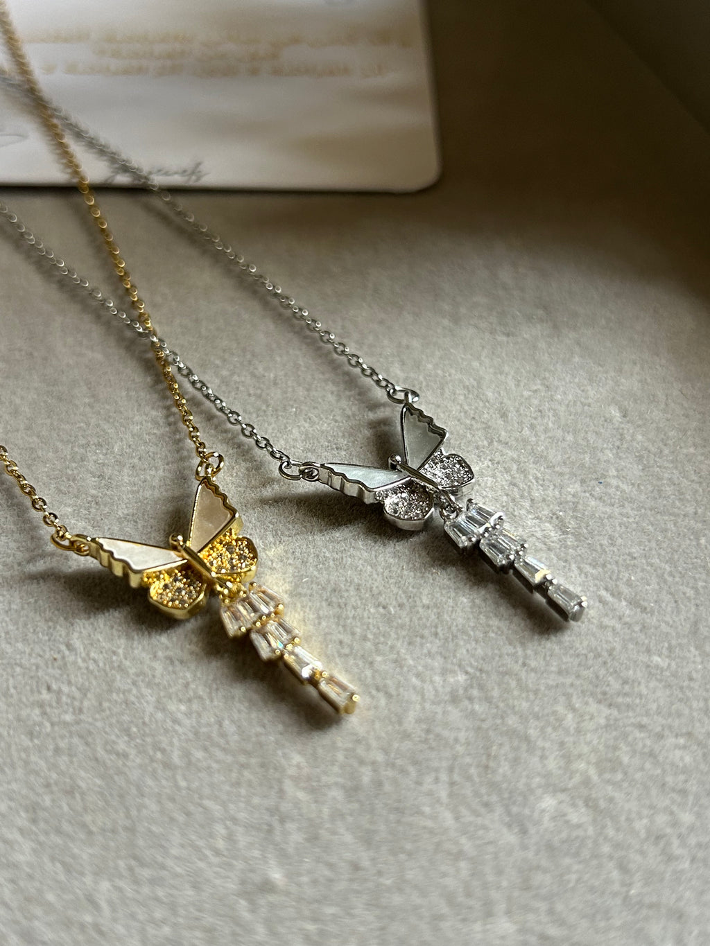Collier Papillon de Lumière