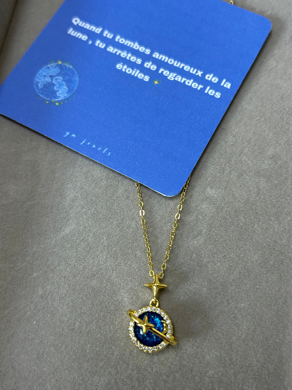 Collier moon 2