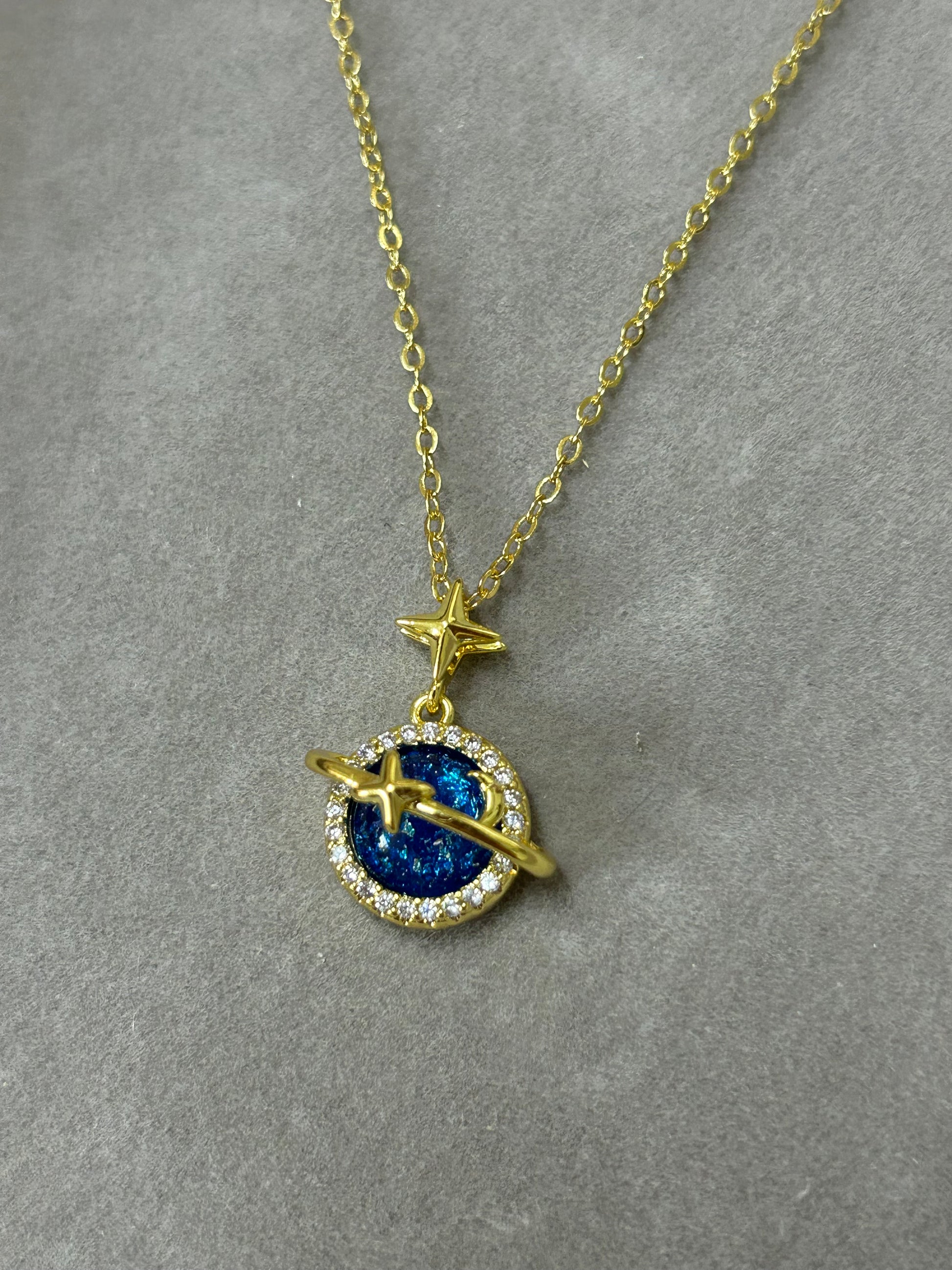 Collier moon 2